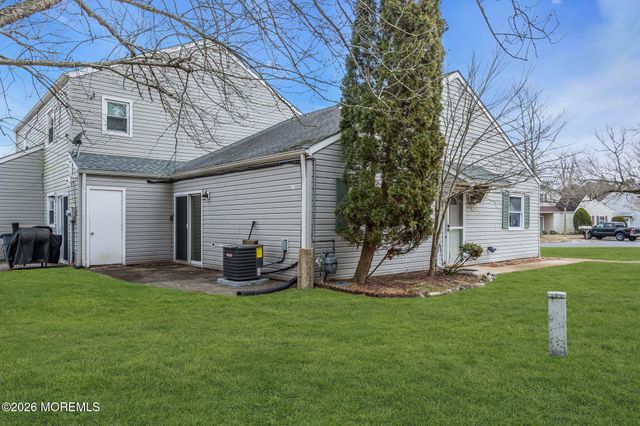 24 S Seas Court, Barnegat, NJ 08005