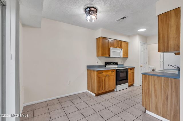 24 S Seas Court, Barnegat, NJ 08005