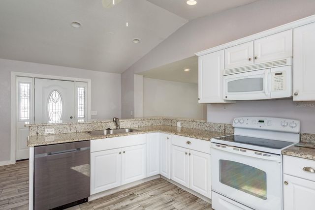 819 10TH STREET SW A, Largo, FL 33770