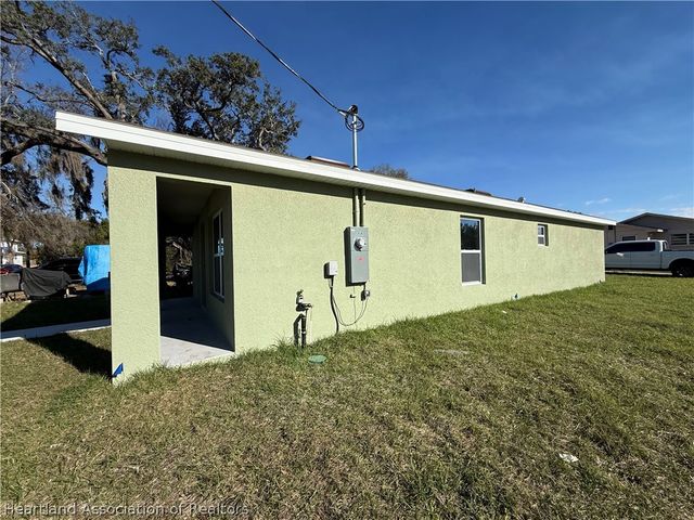 623 Lemon Avenue, Sebring, FL 33870