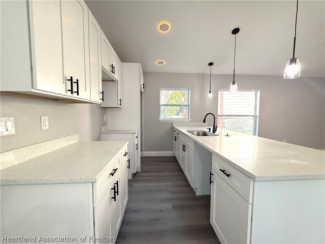 623 Lemon Avenue, Sebring, FL 33870