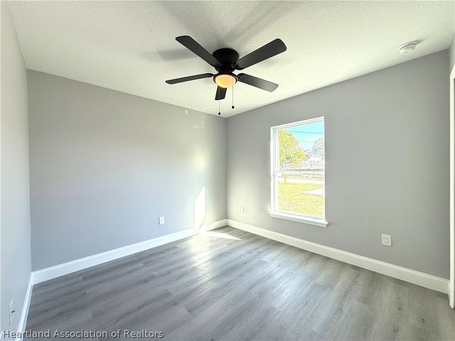 623 Lemon Avenue, Sebring, FL 33870