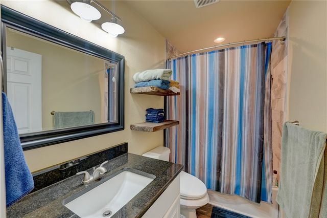 2102 Prairie, Rockport, TX 78382