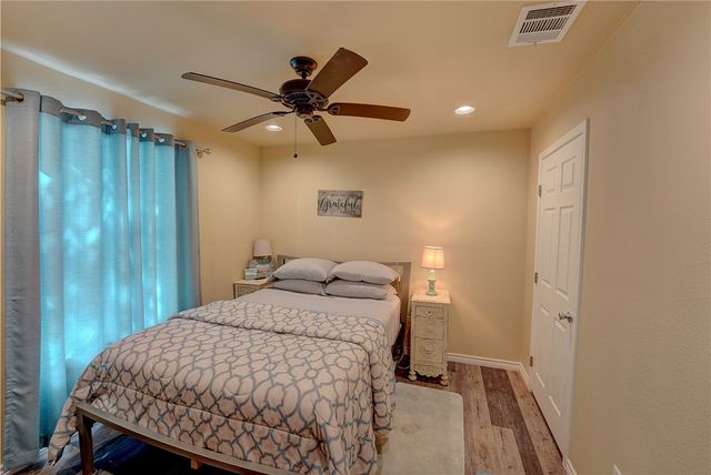 2102 Prairie, Rockport, TX 78382