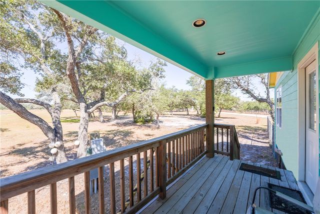 2102 Prairie, Rockport, TX 78382