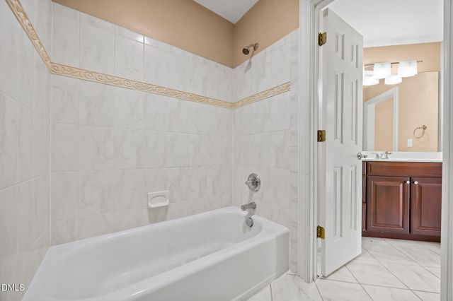 3505 Sparrowwood Drive, Wake Forest, NC 27587