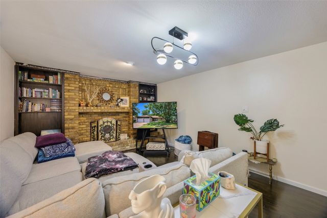 8619 Reva Street, Dallas, TX 75227