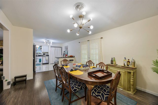 8619 Reva Street, Dallas, TX 75227