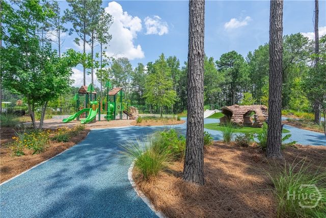 365 Crosstown Avenue, Richmond Hill, GA 31324