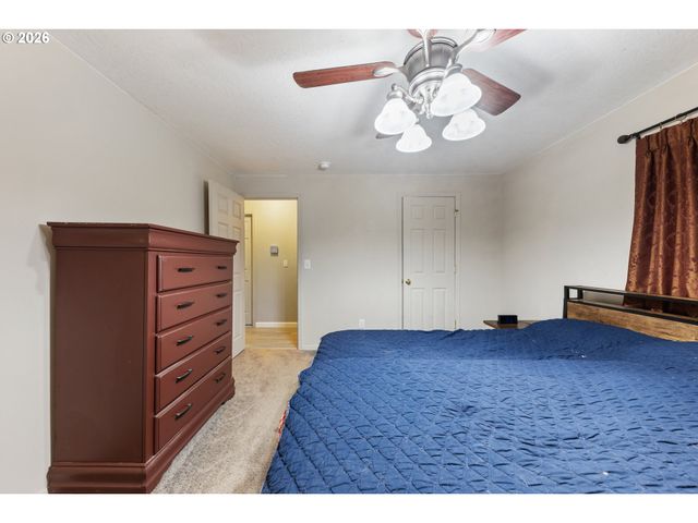 422 E 5TH St, Lafayette, OR 97127