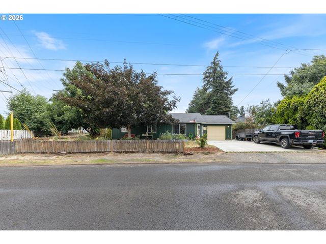 422 E 5TH St, Lafayette, OR 97127