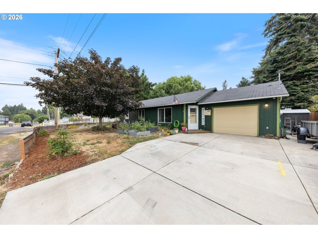 422 E 5TH St, Lafayette, OR 97127