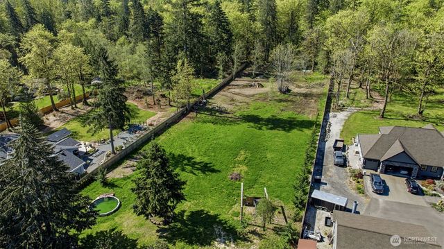 31061 W Lake Morton Drive SE, Kent, WA 98042