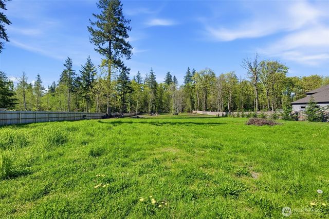 31061 W Lake Morton Drive SE, Kent, WA 98042