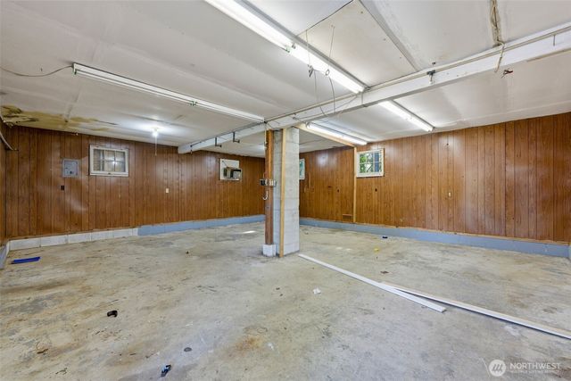 31061 W Lake Morton Drive SE, Kent, WA 98042