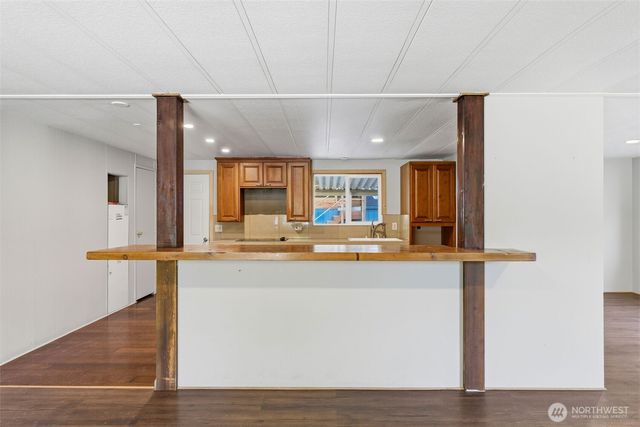 31061 W Lake Morton Drive SE, Kent, WA 98042
