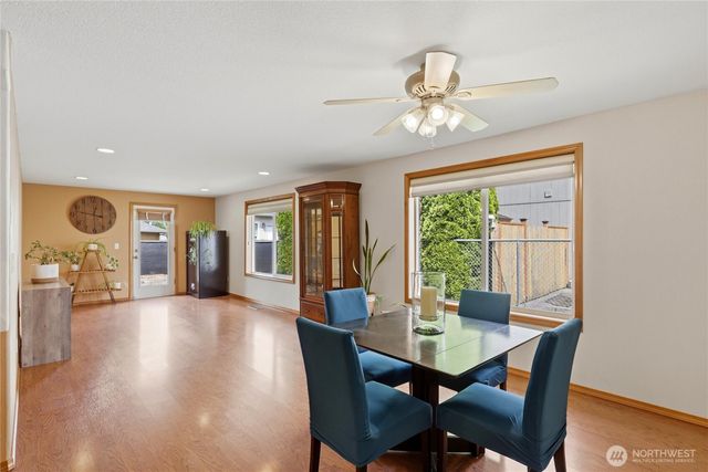 111 Mission Road, Kelso, WA 98626