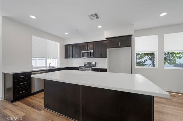 2775 W Pepper Tree, Anaheim, CA 92801