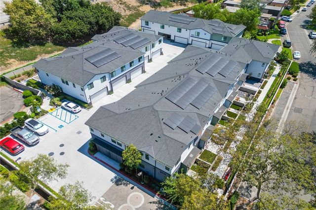 2775 W Pepper Tree, Anaheim, CA 92801