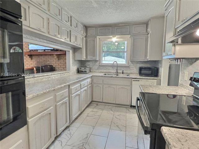 532 Stokes Bluff Rd, Garnett, SC 29922