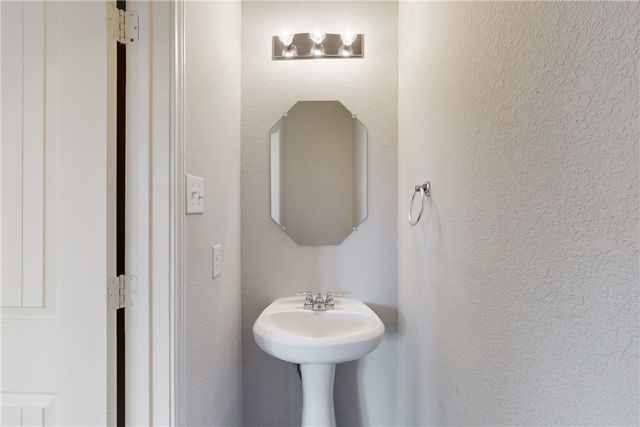5764 Paseo Place, Bryan, TX 77807