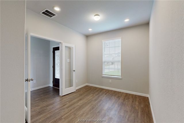 5764 Paseo Place, Bryan, TX 77807