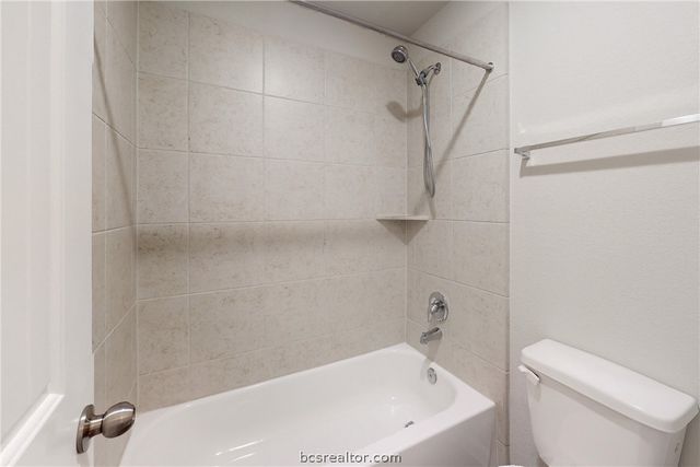 5764 Paseo Place, Bryan, TX 77807