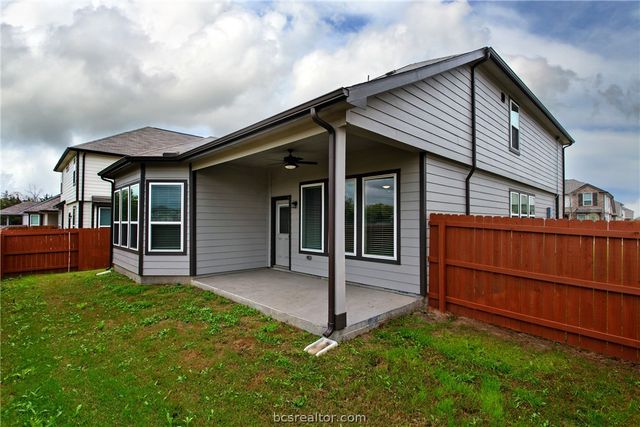 5764 Paseo Place, Bryan, TX 77807