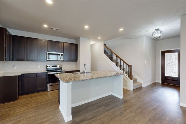 5764 Paseo Place, Bryan, TX 77807