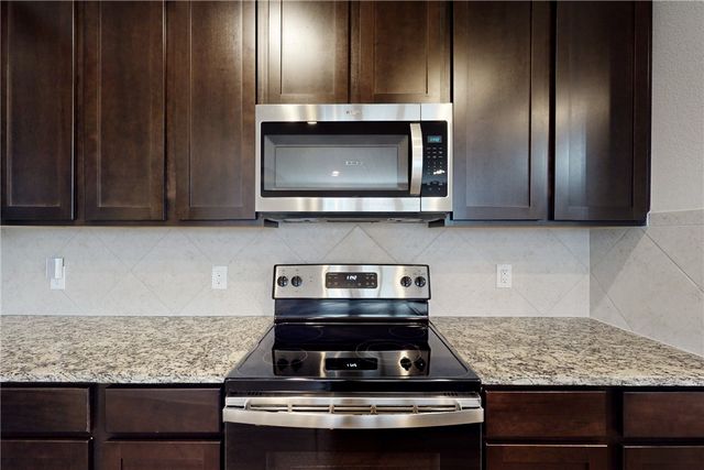 5764 Paseo Place, Bryan, TX 77807