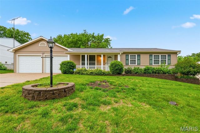 112 Clear Creek Drive, O'fallon, MO 63366