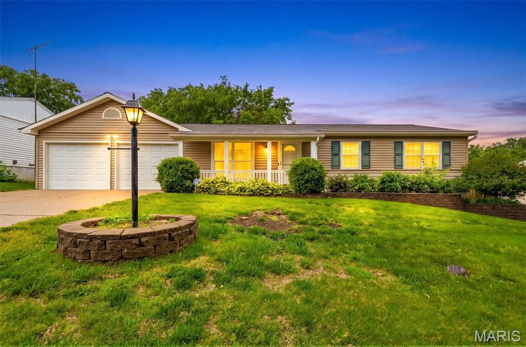 112 Clear Creek Drive, O'fallon, MO 63366