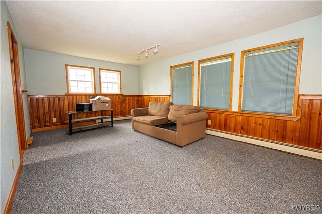 117 Chestnut Lane, Evans, NY 14006