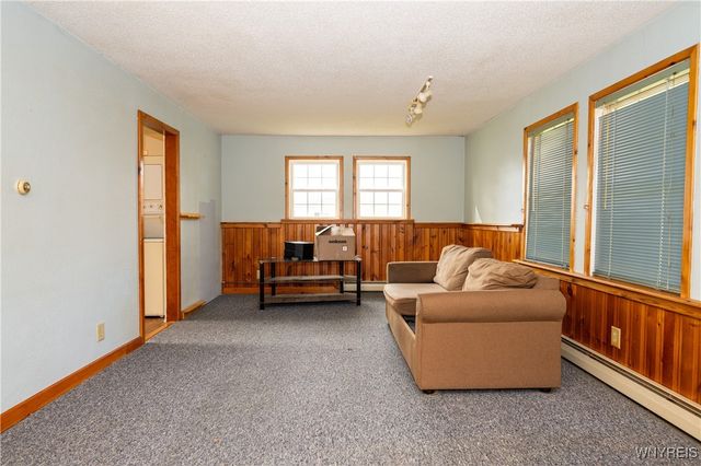 117 Chestnut Lane, Evans, NY 14006