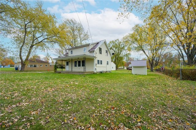 117 Chestnut Lane, Evans, NY 14006