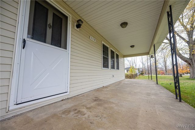 117 Chestnut Lane, Evans, NY 14006