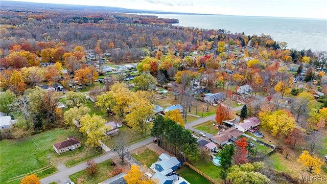 117 Chestnut Lane, Evans, NY 14006