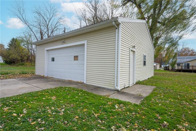 117 Chestnut Lane, Evans, NY 14006