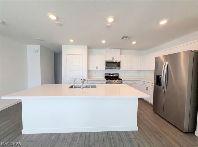 4250 Vivenda Street 1, Las Vegas, NV 89115