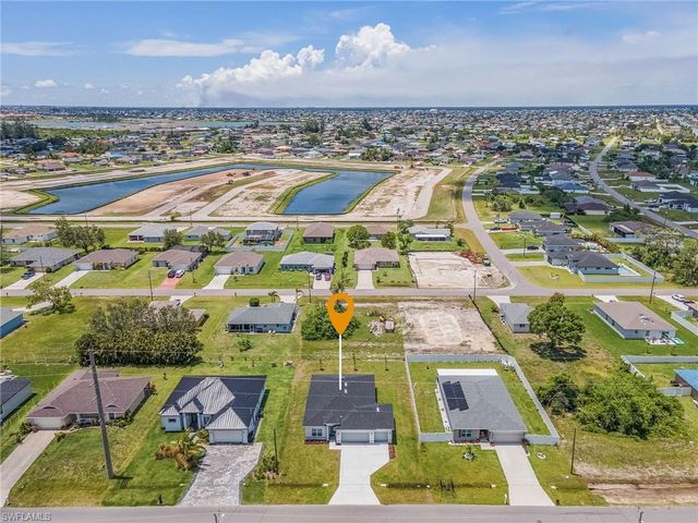 924 NE 11TH TER, Cape Coral, FL 33993