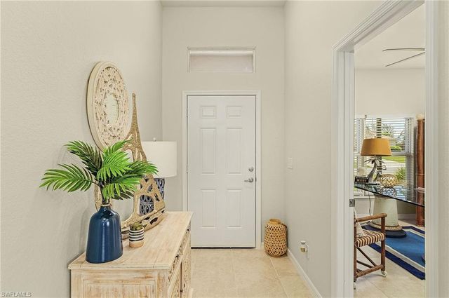 924 NE 11TH TER, Cape Coral, FL 33993