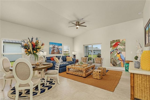 924 NE 11TH TER, Cape Coral, FL 33993