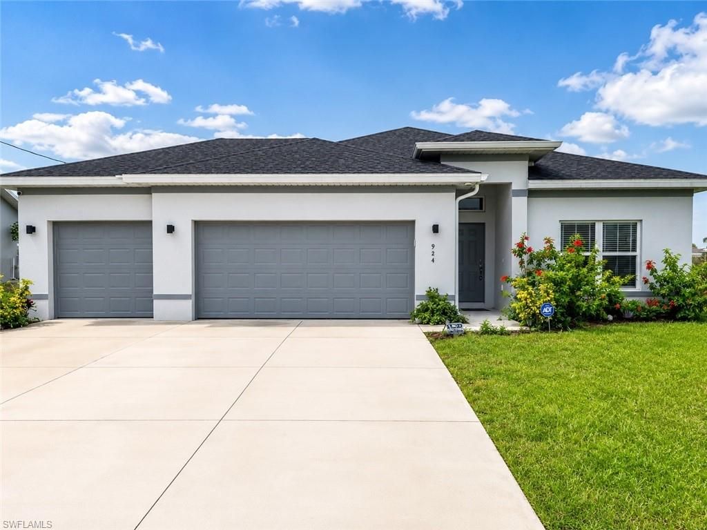 924 NE 11TH TER, Cape Coral, FL 33993