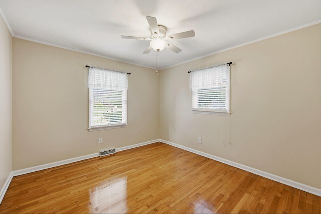 627 Greenbriar Drive, Harrodsburg, KY 40330