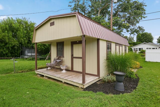627 Greenbriar Drive, Harrodsburg, KY 40330