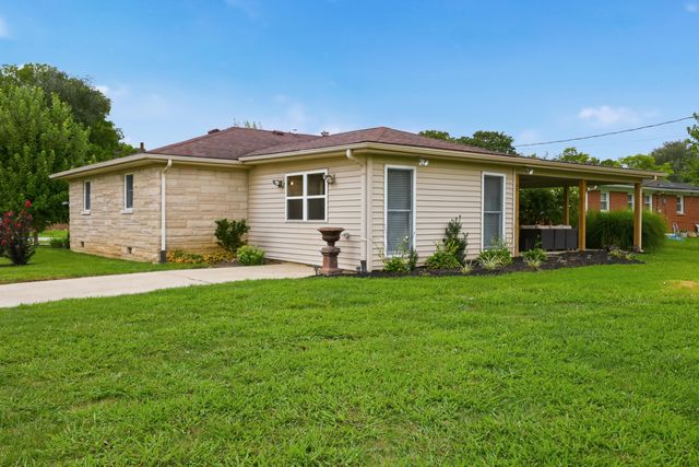 627 Greenbriar Drive, Harrodsburg, KY 40330
