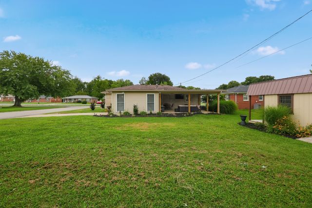 627 Greenbriar Drive, Harrodsburg, KY 40330
