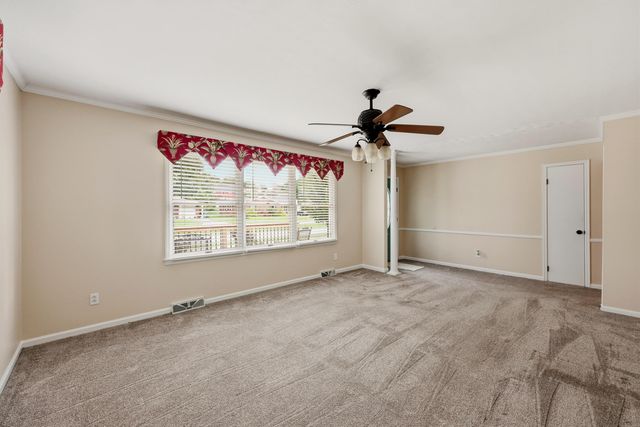 627 Greenbriar Drive, Harrodsburg, KY 40330