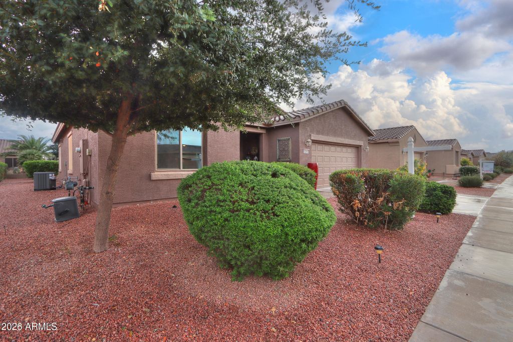 42693 W KINGFISHER Drive, Maricopa, AZ 85138 — photo 4