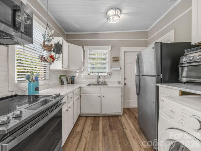 110 Grady Avenue, Tryon, NC 28782